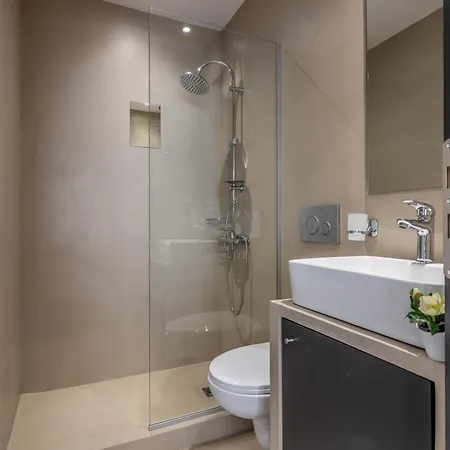 Aris Premium Accommodations Athens Exterior photo