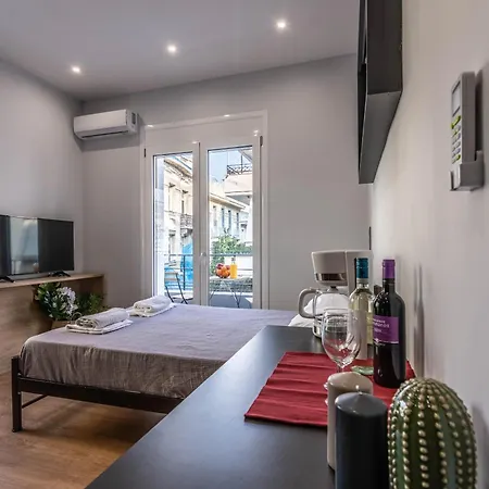 Aris Premium Accommodations Athens Room photo