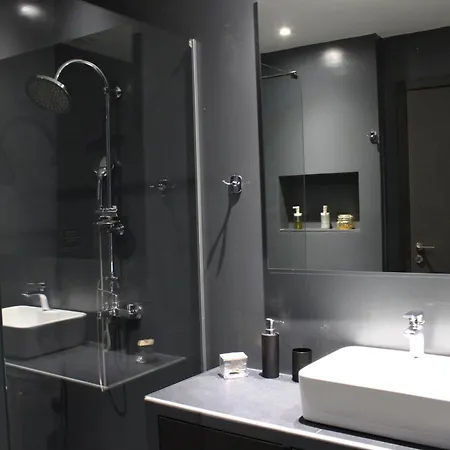 Aris Premium Accommodations Athens Room photo